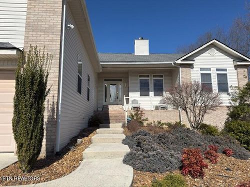 357 Snead Dr, Crossville, TN, 38558-8041 | Card Image