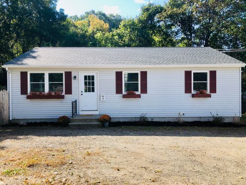 37 Walnut St, Putnam, CT, 06260-1725 | Card Image