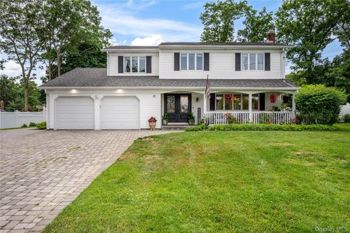 12 Miller Ave, Shoreham, NY, 11786-1833 | Card Image