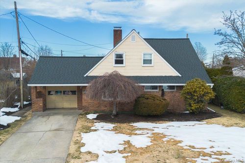 7 Constable Ln, Levittown, NY, 11756-4306 | Card Image