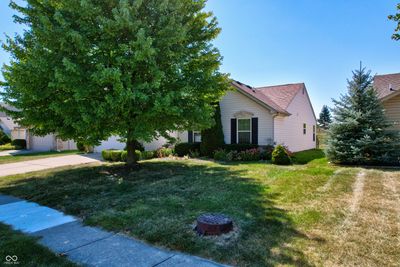 6544 Amherst Way, House other with 3 bedrooms, 2 bathrooms and null parking in Zionsville IN | Image 2