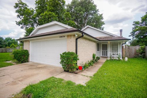 10834 Parkland Woods Dr, Sugar Land, TX, 77498-1748 | Card Image