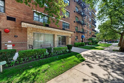 1k-153-25 88th St, Howard Beach, NY, 11414-2100 | Card Image
