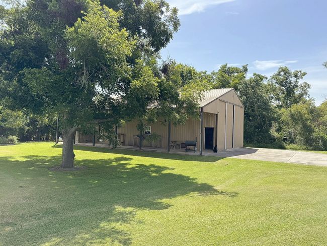 Barn/Shop side | Image 24