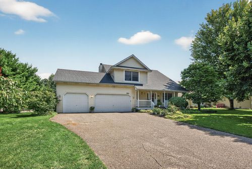 5924 Polar Bear Ln, White Bear Tp, MN, 55110-2399 | Card Image