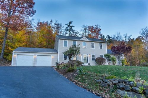 318 Old Post Rd, Newbury, NH, 03255-5528 | Card Image