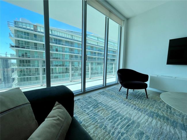 3716-N - 1111 Sw 1 St Ave, Condo with 2 bedrooms, 2 bathrooms and null parking in Miami FL | Image 9