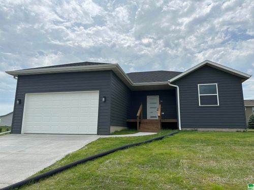 540 Davis Blvd, Akron, IA, 51001-8909 | Card Image
