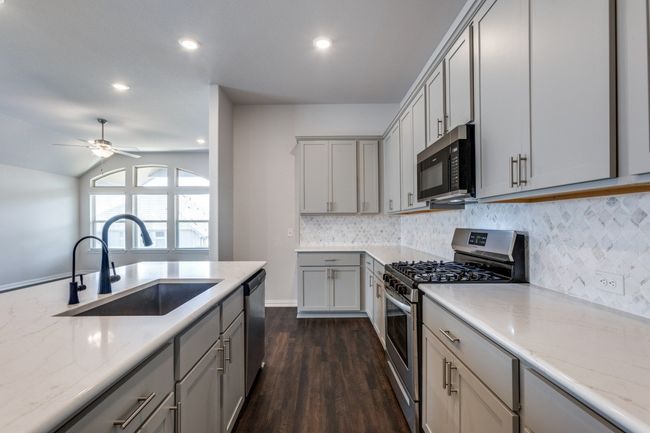 509 Oleander Loop, House other with 4 bedrooms, 3 bathrooms and 4 parking in Buda TX | Image 10