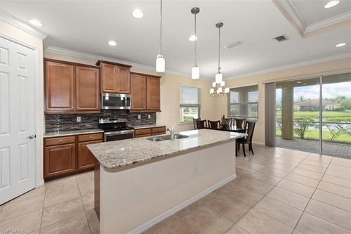 3862 Eldon St, FORT MYERS, FL, 33916-4717 | Card Image