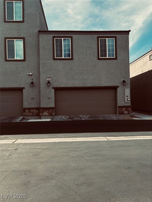 5629 Steampunk Street, Las Vegas, NV, 89118 | Card Image