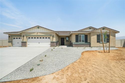 14791 Indigo Rd, Apple Valley, CA, 92307-4196 | Card Image