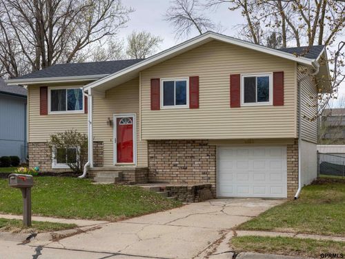 11922 S 34th St, Bellevue, NE, 68123-1312 | Card Image