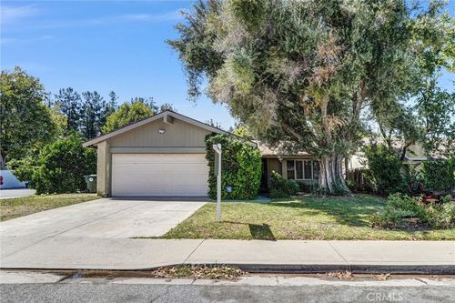 24389 La Glorita Cir, Newhall, CA, 91321-2369 | Card Image