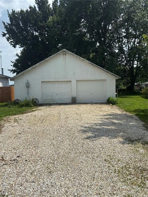 1004 W Taylor St, Bowling Green, MO, 63334-1967 | Card Image