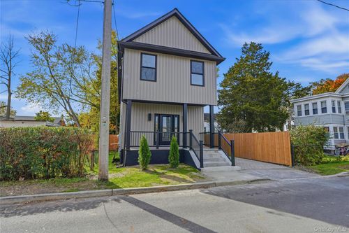 75 Oak St, Beacon, NY, 12508-1957 | Card Image