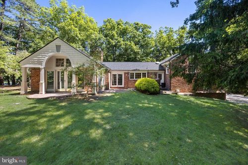 7 E Centennial Dr, MEDFORD, NJ, 08055-8138 | Card Image