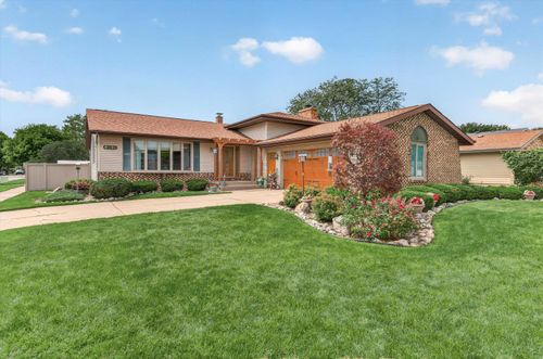 9838 Redbud Rd, Munster, IN, 46321-4145 | Card Image