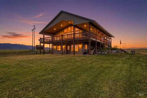 136 Goslin Loop, Cascade, ID, 83611-5216 | Card Image