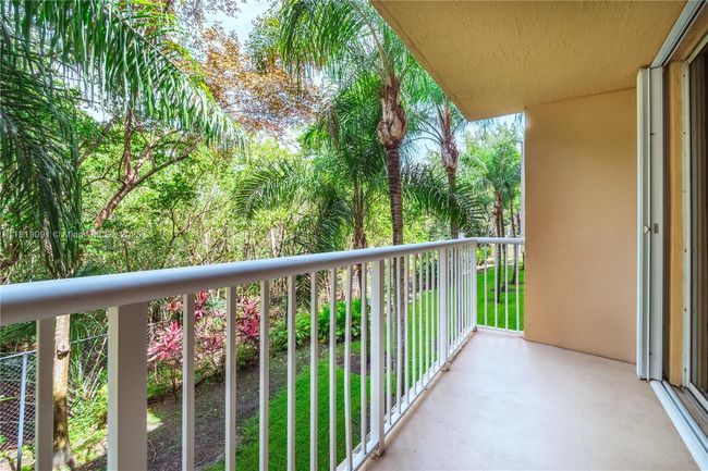APT-204 - 619 E Sheridan St, Condo with 2 bedrooms, 2 bathrooms and null parking in Dania Beach FL | Image 15