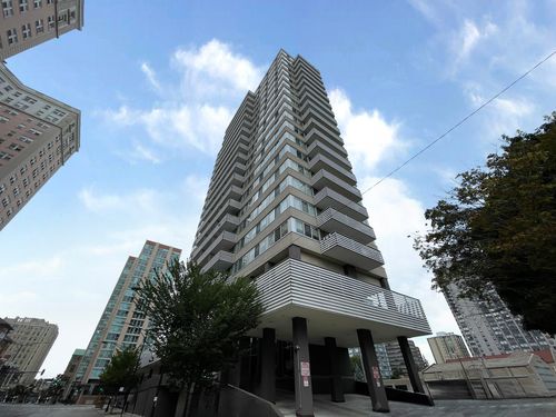 14e-5601 N Sheridan Rd, Chicago, IL, 60660-4871 | Card Image