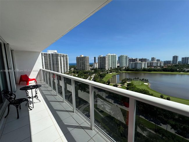 APT-1906 - 3675 N Country Club Dr, Condo with 2 bedrooms, 2 bathrooms and null parking in Aventura FL | Image 74