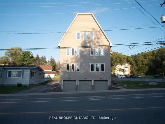 1 - 20 Emily St, Home with 3 bedrooms, 4 bathrooms and 1 parking in Parry Sound ON | Image 18