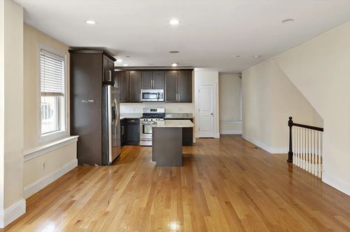 1a-178 W 4th Street, Boston, MA, 02127 | Card Image