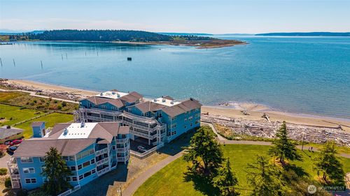 e102-651 Se Bayshore Dr, Oak Harbor, WA, 98277-5782 | Card Image
