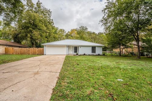 113 Leigh Anne St, Huntsville, TX, 77320-9317 | Card Image