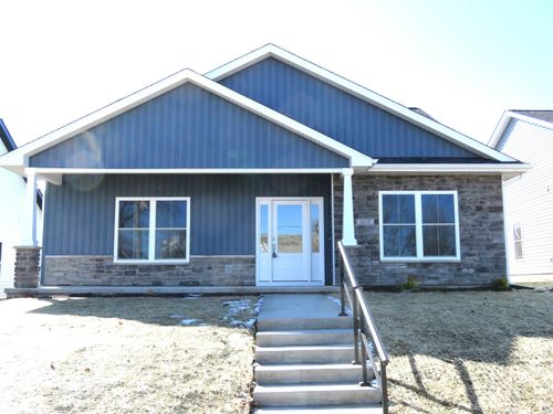 1059 E Wabash St, Frankfort, IN, 46041-3075 | Card Image