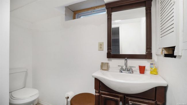 104 Sylvia Ln, House other with 4 bedrooms, 1 bathrooms and null parking in New Hyde Park NY | Image 19