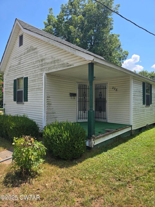 224 Eden St, Jackson, TN, 38301-4918 | Card Image