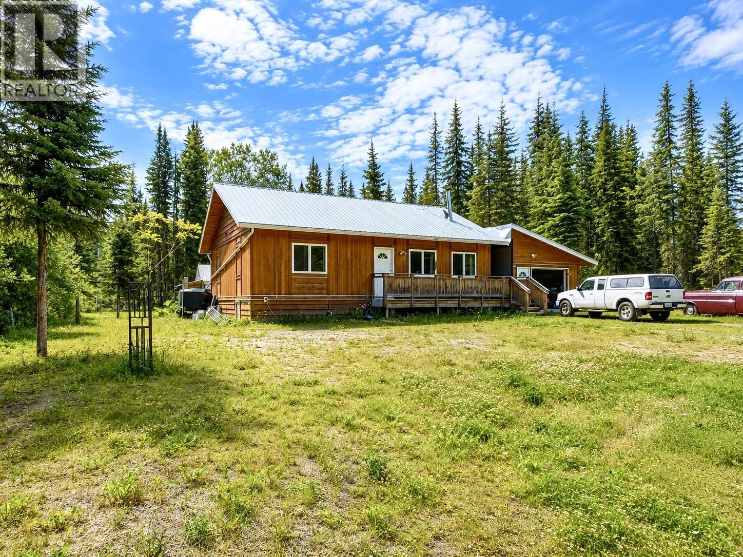 Residential in 100 Mile House 2