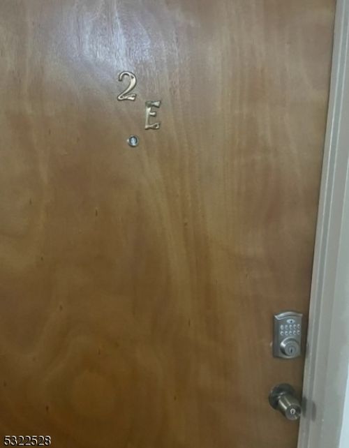 apt-2e-712 N Broad St, Elizabeth, NJ, 07208-2322 | Card Image