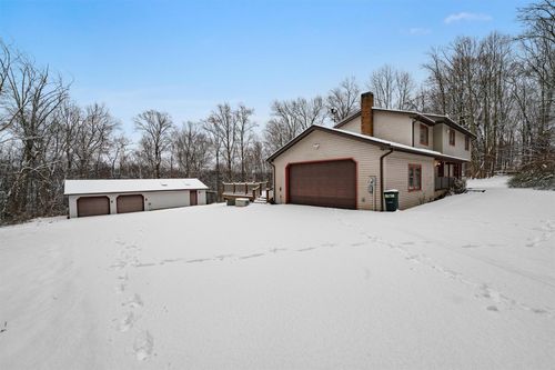 16 Flag Lane, Hamptonburgh, NY, 10916 | Card Image