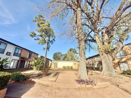 131-3629 N Macgregor Way, Houston, TX, 77004-8069 | Card Image