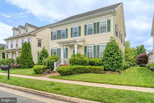 10728 General Kirkland Dr, Bristow, VA, 20136-1372 | Card Image