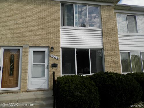 50130 Helfer Blvd, Wixom, MI, 48393-3231 | Card Image