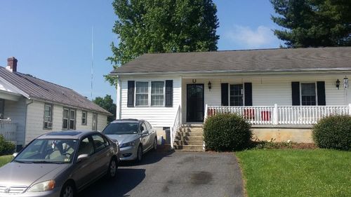 a-2504 Hickory St, STAUNTON, VA, 24401-2768 | Card Image