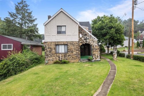 835 Charles St, Carnegie, PA, 15106-3271 | Card Image