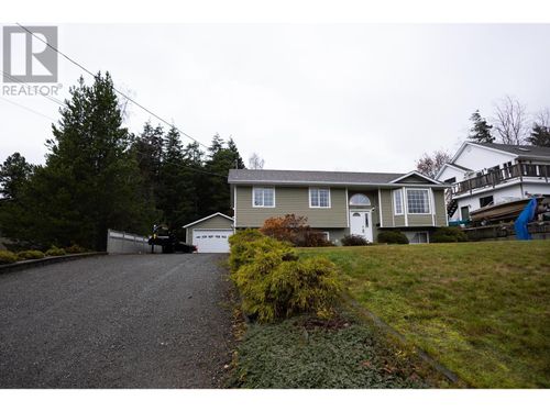 3682 Juniper Ave, Thornhill, BC, V8G5E7 | Card Image