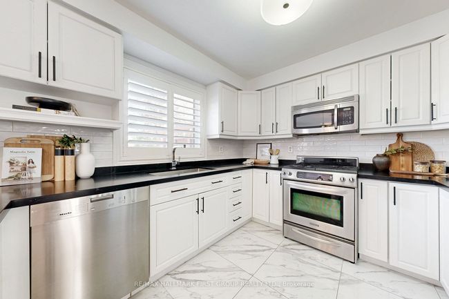 898 Darwin Dr, House other with 5 bedrooms, 4 bathrooms and 2 parking in Pickering ON | Image 13