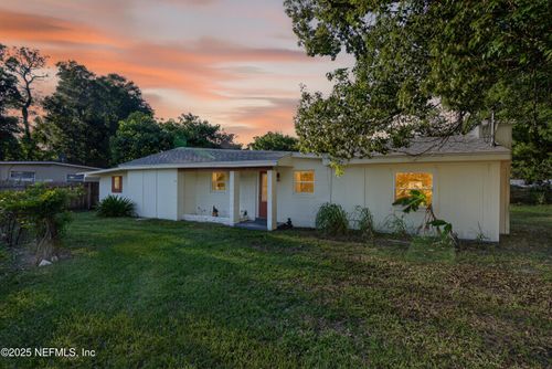 6923 King Arthur Rd N, Jacksonville, FL, 32211-4823 | Card Image