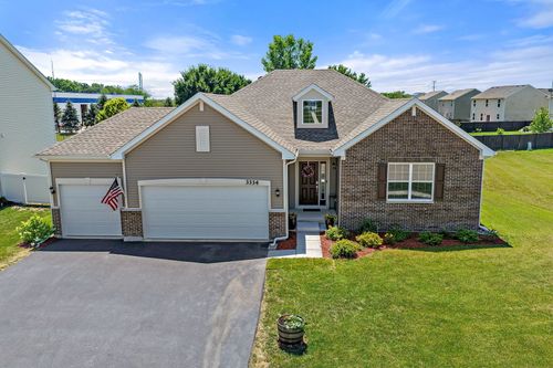 3334 Johnathan Dr, Yorkville, IL, 60560-4646 | Card Image