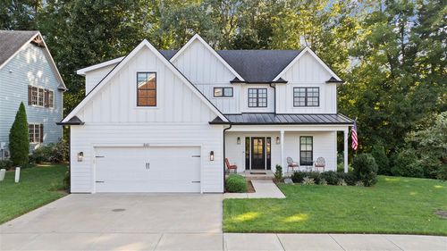 841 Creekside Ln, Bowling Green, KY, 42103-7803 | Card Image