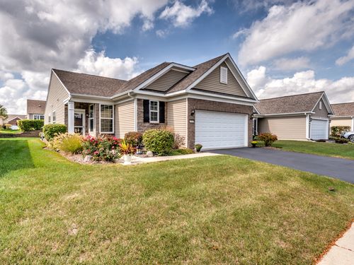 3263 Eastbank Cir, Mundelein, IL, 60060-6054 | Card Image