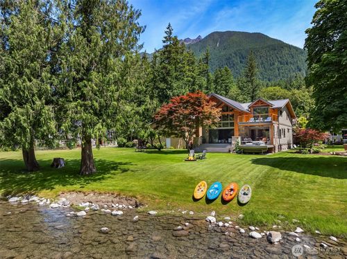12125 434th Ave Se, North Bend, WA, 98045-8833 | Card Image