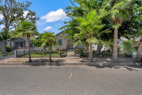 310 W West I Street, Oakdale, CA, 95361 | Card Image