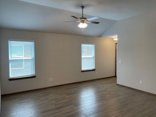 2525 North Creek Lane, Oklahoma City, OK, 73128 | Card Image